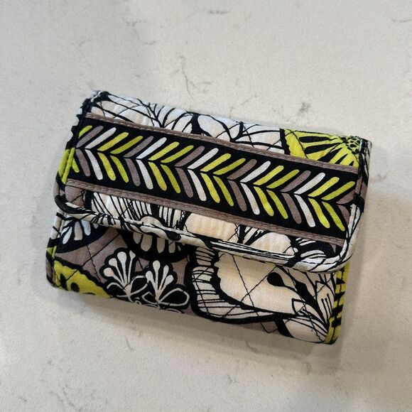 Vera Bradley Hipster Citron Floral Crossbody Purse with Wallet - Picture 9 of 12